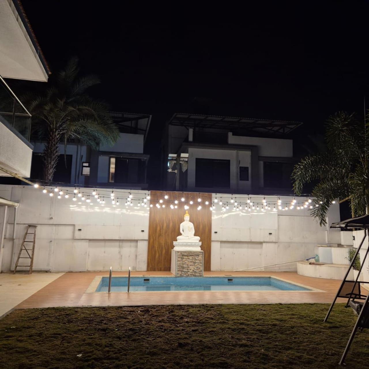 Royal Paradise Villa ロナバラ エクステリア 写真